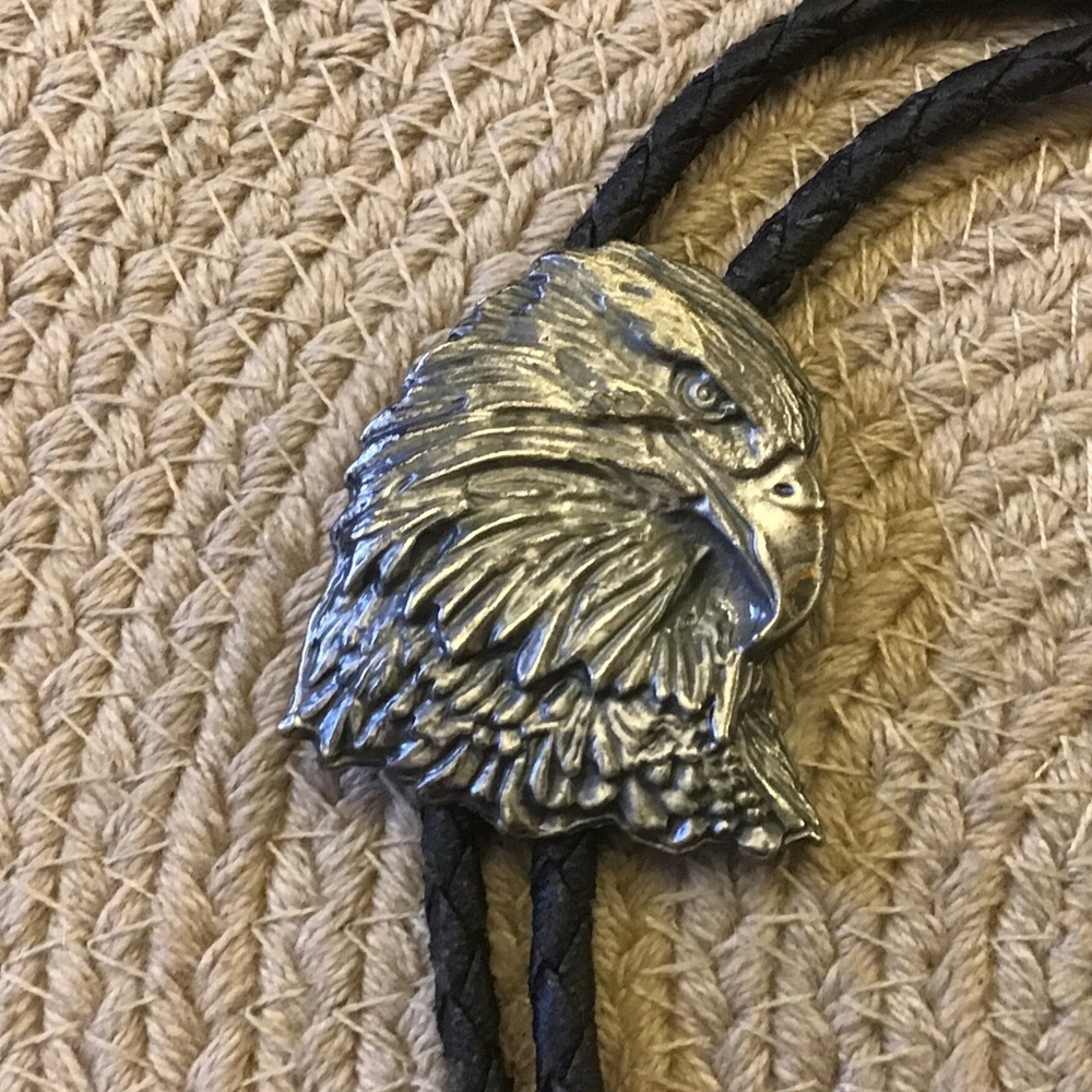 Pewter eagle head bolo tie. Vintage
